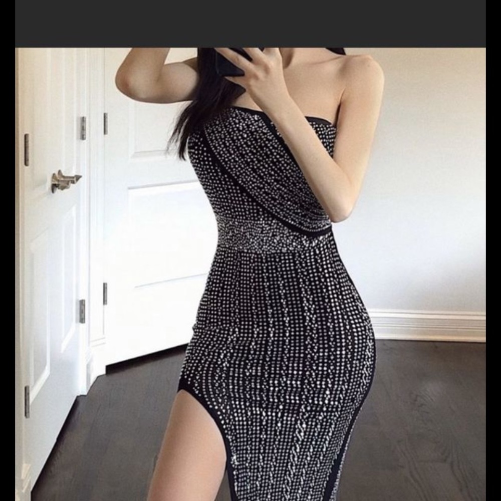 Dress - Picture 2 of 3